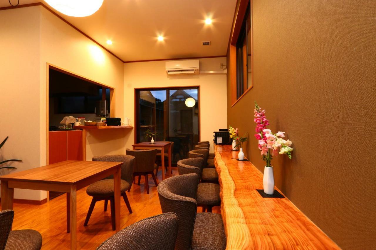Отель Hitoyoshi Onsen Ohgano Yado Экстерьер фото