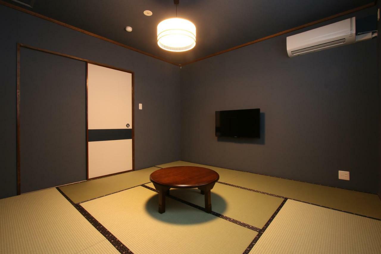 Отель Hitoyoshi Onsen Ohgano Yado Экстерьер фото